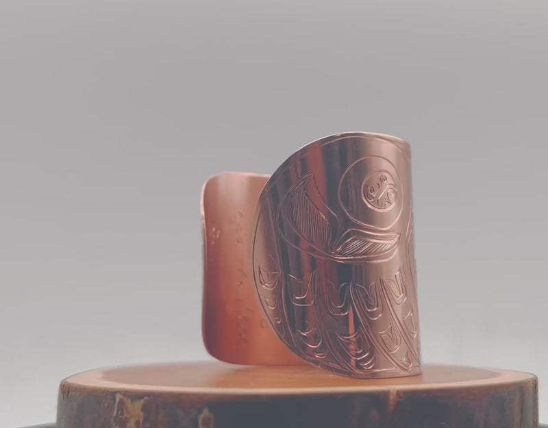 The light lets you see the Moon Bracelet